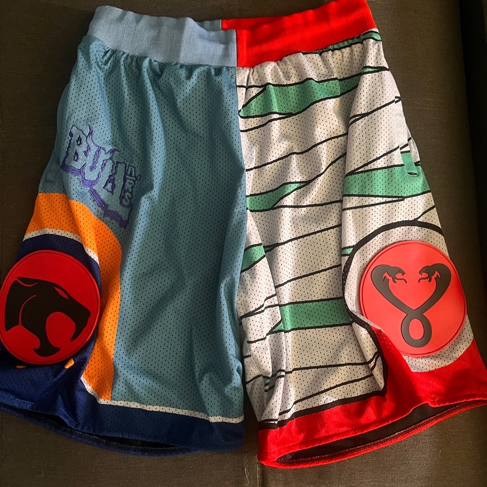 Men’s thunder cat shorts size xl